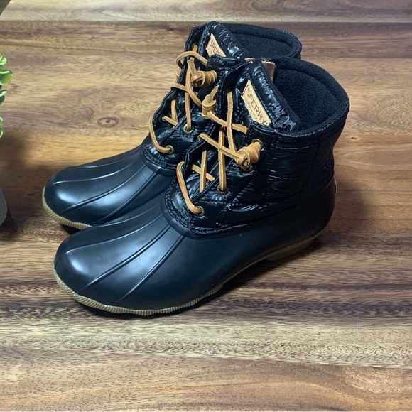 Sperry Shoes - NIB Sperry Saltwater shiny quilt black rainboots